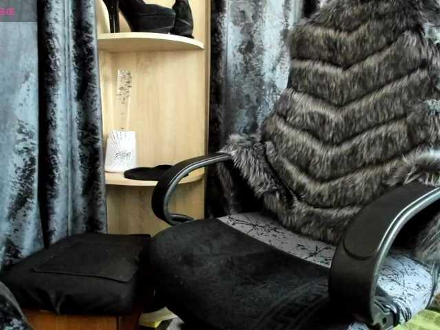 -Squirrel live cam on BongaCams
