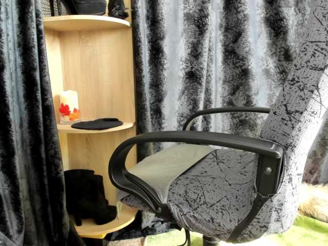 Squirrel-on-the-Bong live cam preview