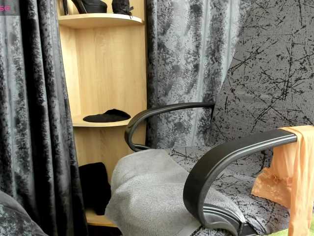 -Squirrel live cam on BongaCams