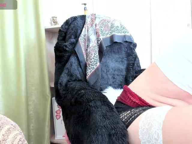 Squirrel-on-the-Bong webcam