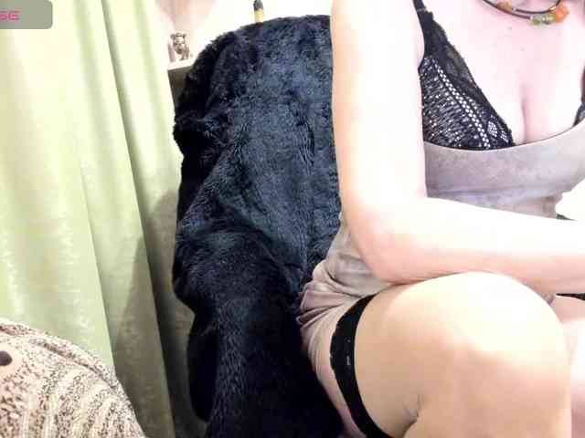 Squirrel-on-the-Bong webcam