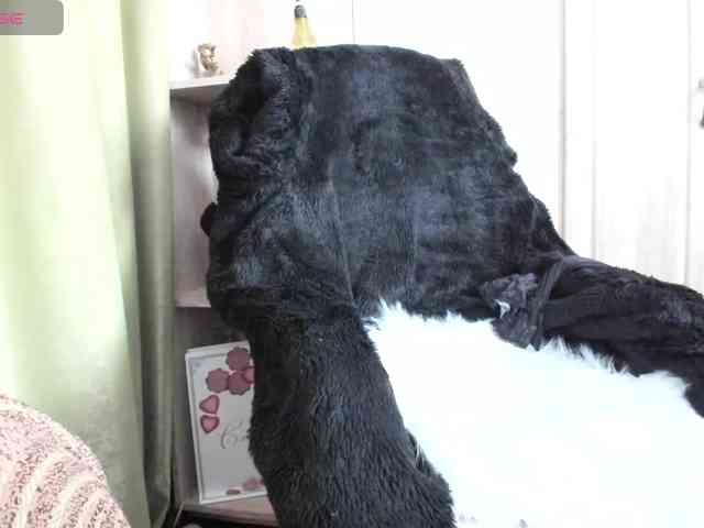 Squirrel-on-the-Bong webcam