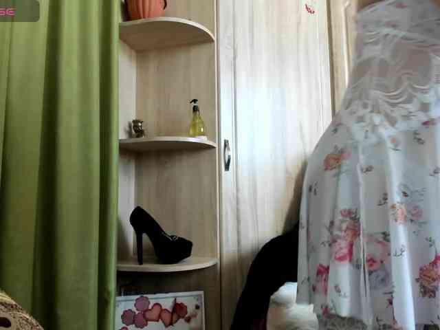 Squirrel-on-the-Bong webcam