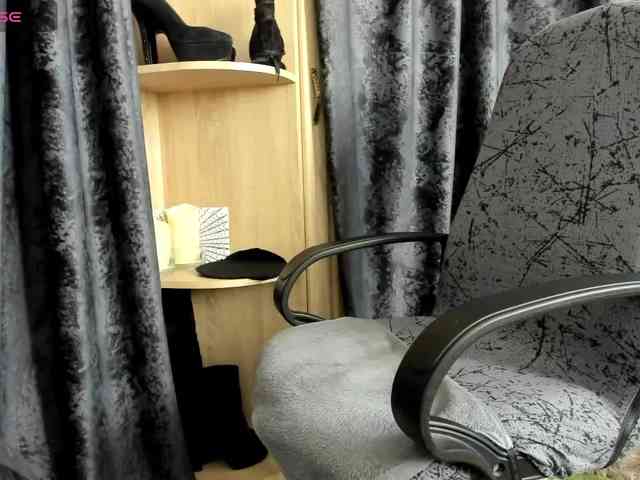 Squirrel-on-the-Bong webcam