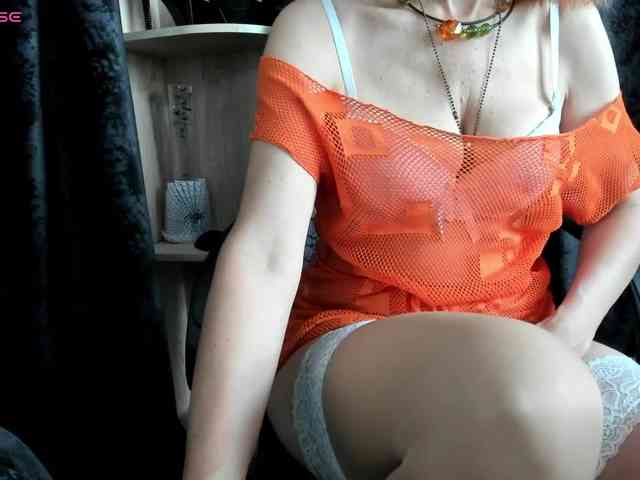 Squirrel-on-the-Bong webcam