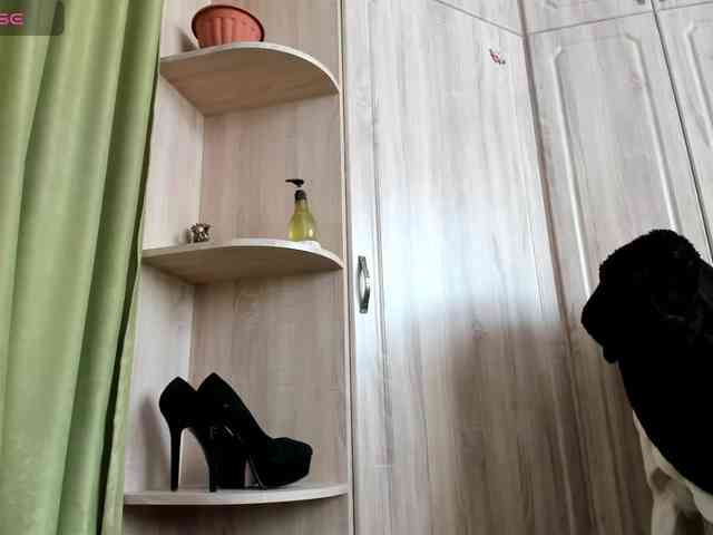 Squirrel-on-the-Bong webcam