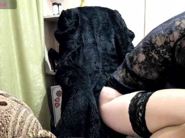 Squirrel-on-the-Bong webcam