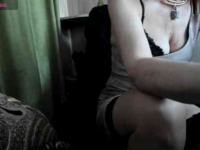 Squirrel-on-the-Bong