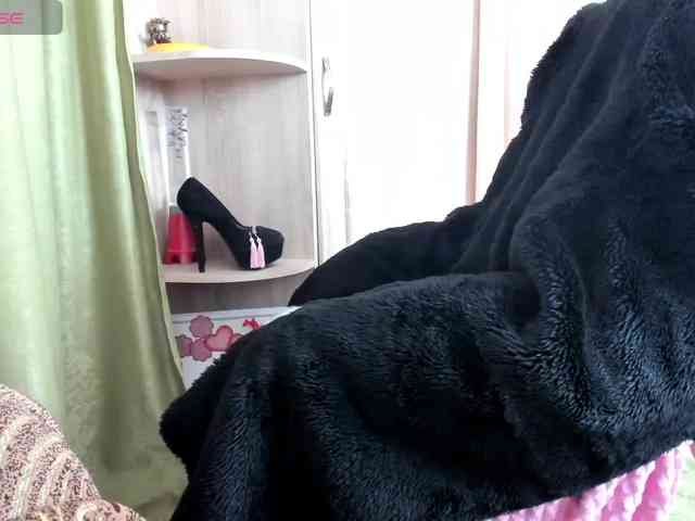 Squirrel-on-the-Bong webcam