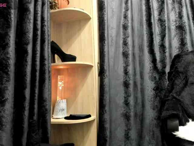 Squirrel-on-the-Bong webcam