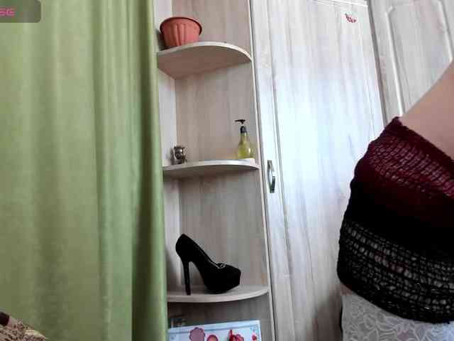 Squirrel-on-the-Bong webcam