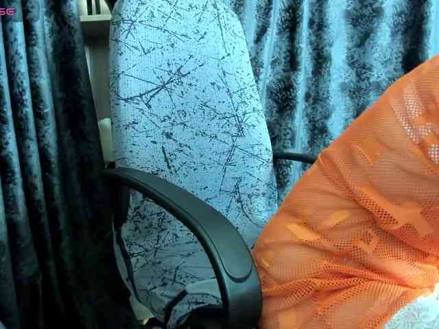 Squirrel-on-the-Bong webcam