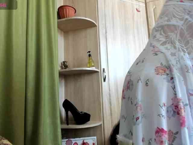 Squirrel-on-the-Bong webcam