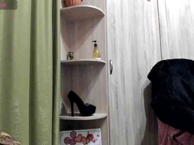 Squirrel-on-the-Bong webcam