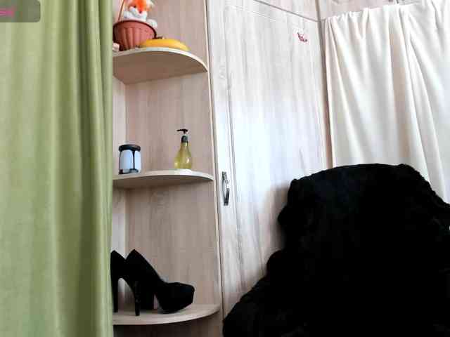 Squirrel-on-the-Bong webcam