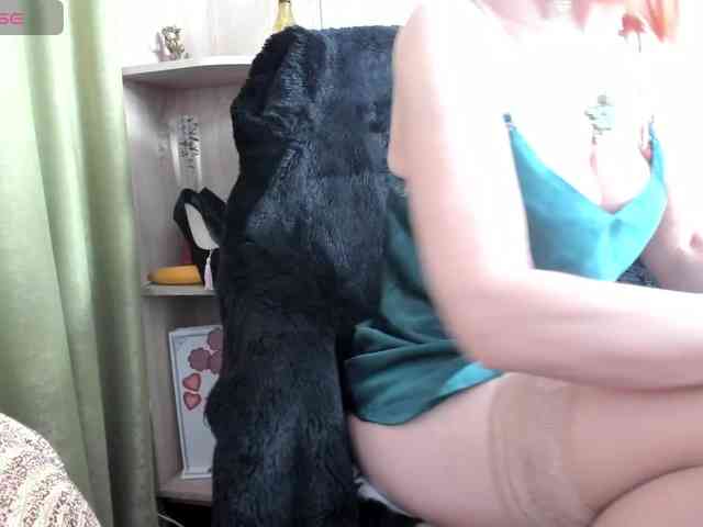 Squirrel-on-the-Bong webcam