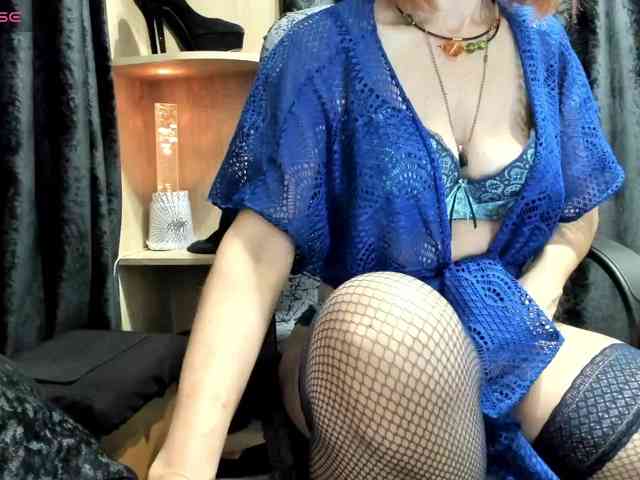 Squirrel-on-the-Bong webcam