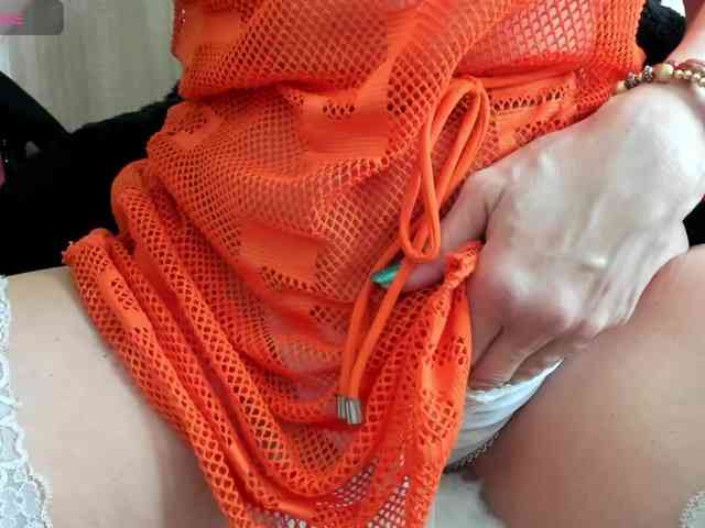 Squirrel-on-the-Bong webcam