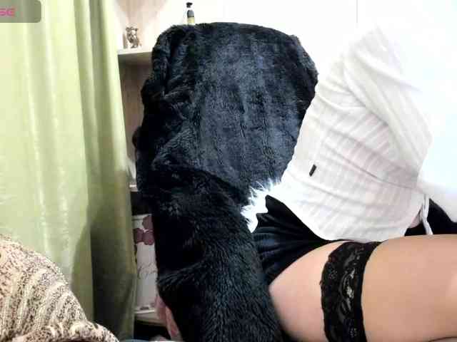 Squirrel-on-the-Bong webcam