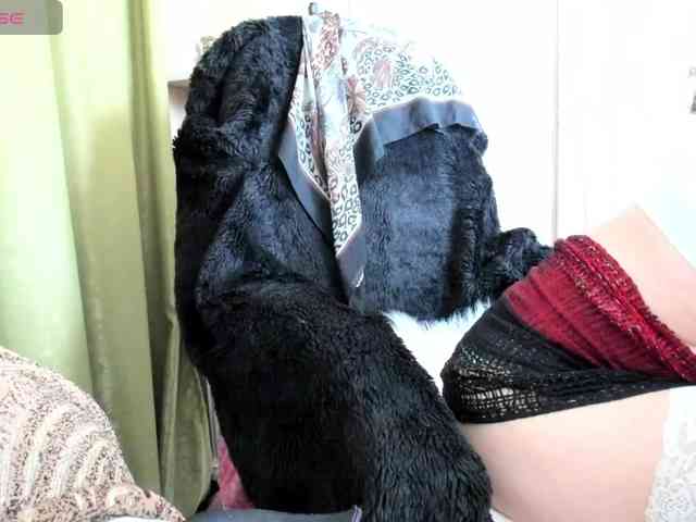 Squirrel-on-the-Bong webcam