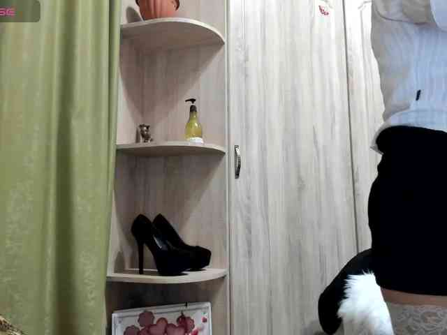 Squirrel-on-the-Bong webcam