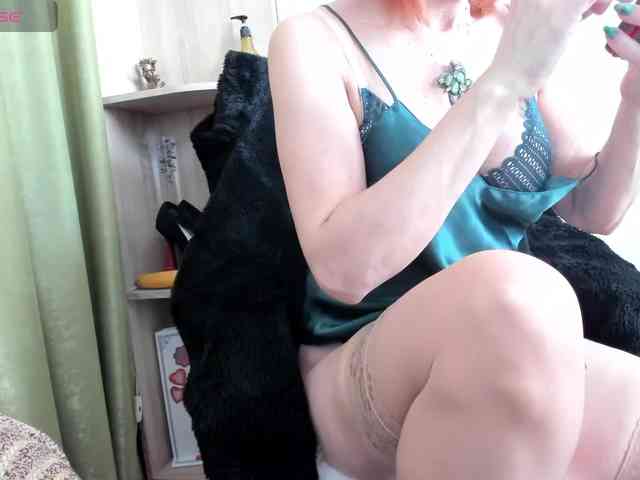 Squirrel-on-the-Bong webcam