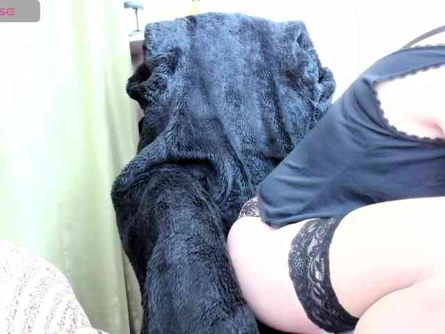 Squirrel-on-the-Bong webcam