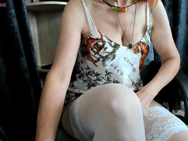 Squirrel-on-the-Bong webcam