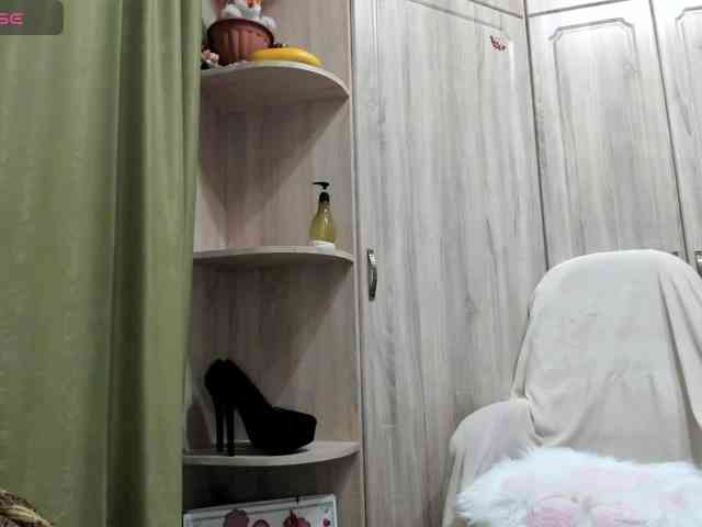 Squirrel-on-the-Bong webcam