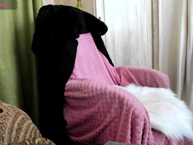 Squirrel-on-the-Bong webcam