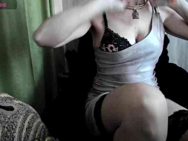 Squirrel-on-the-Bong