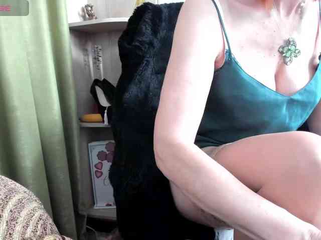 Squirrel-on-the-Bong webcam