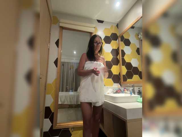 Janochka666 live cam on BongaCams