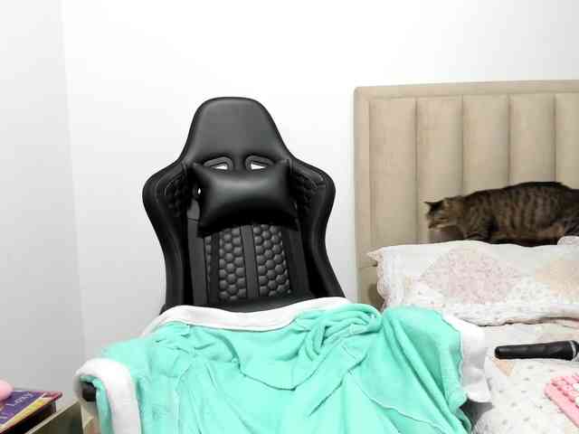 ChloeMiller69 webcam