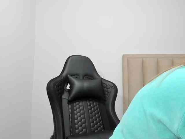 ChloeMiller69 webcam