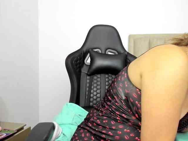ChloeMiller69 Live Webcam on BongaCams