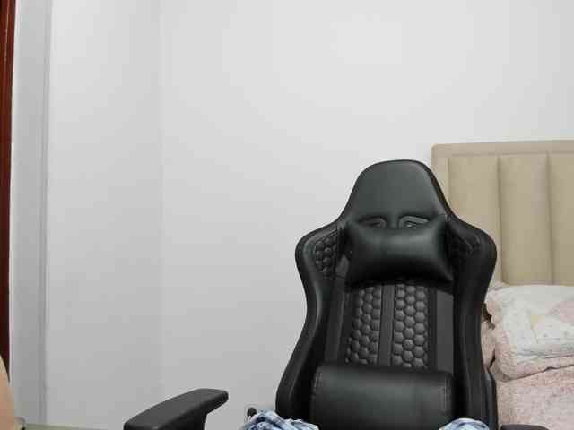 ChloeMiller69 webcam