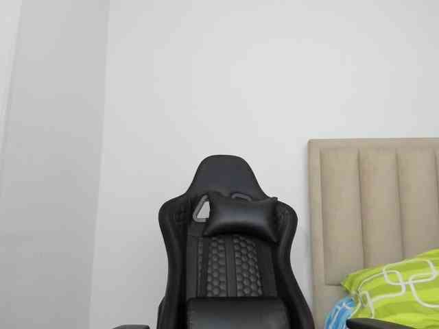 ChloeMiller69 webcam