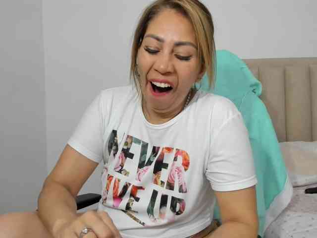 ChloeMiller69 webcam