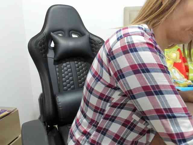 ChloeMiller69 webcam