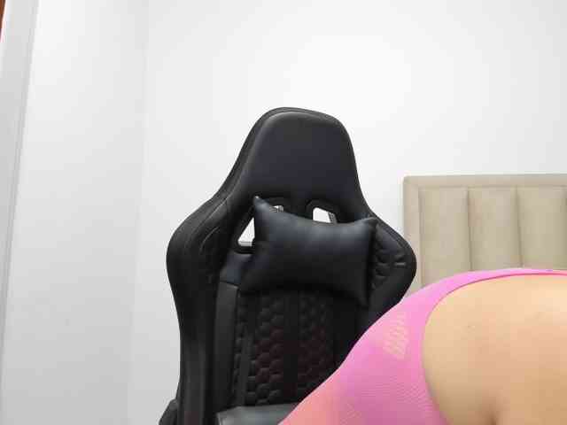 ChloeMiller69 webcam