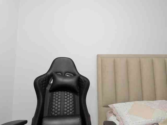 ChloeMiller69 webcam