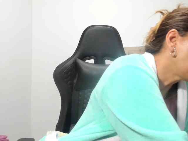 ChloeMiller69 webcam