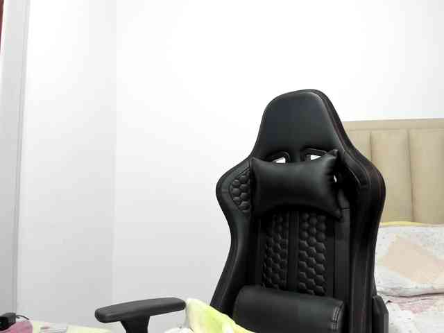 ChloeMiller69 webcam