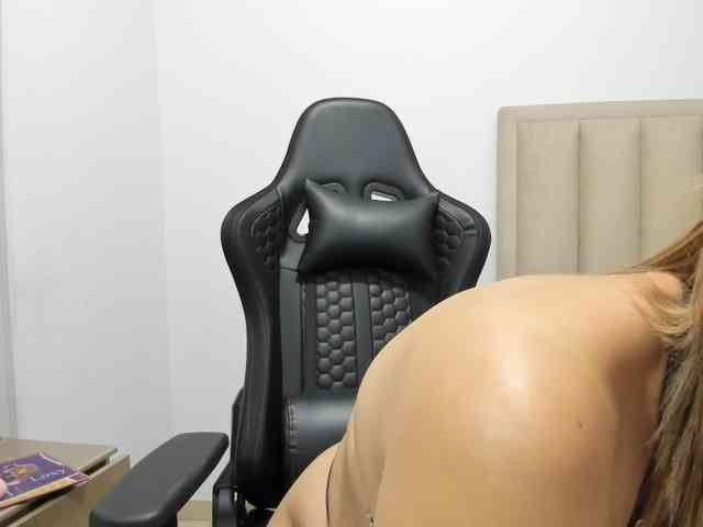 ChloeMiller69 webcam