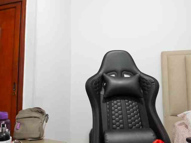 ChloeMiller69 webcam