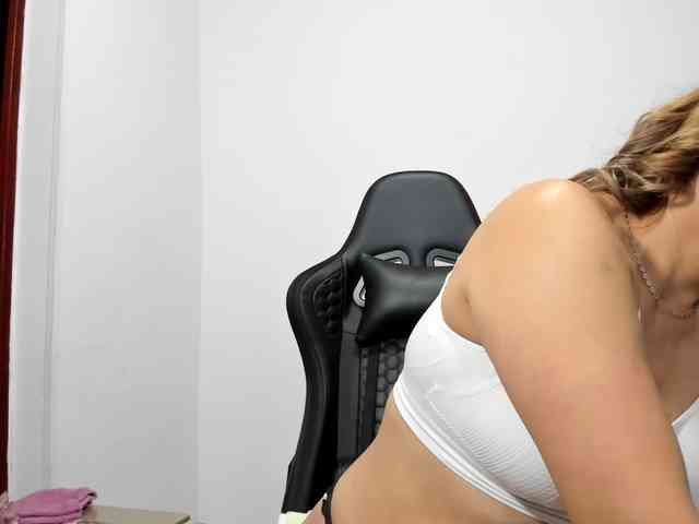 ChloeMiller69 webcam