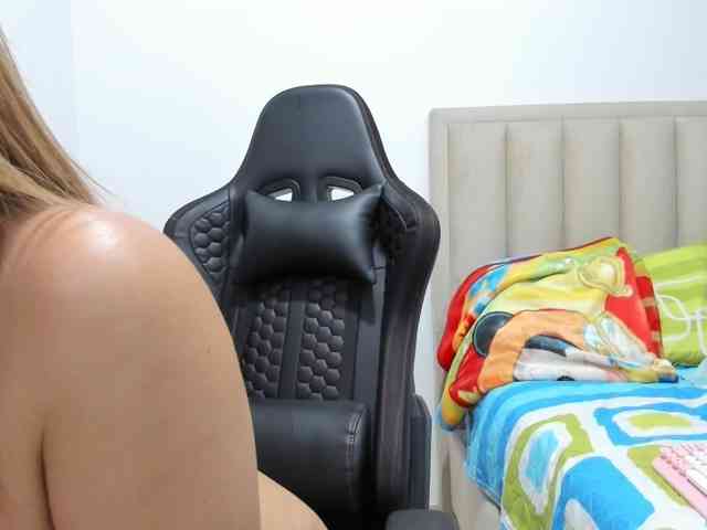 ChloeMiller69 webcam