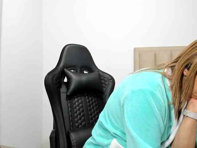 ChloeMiller69 webcam