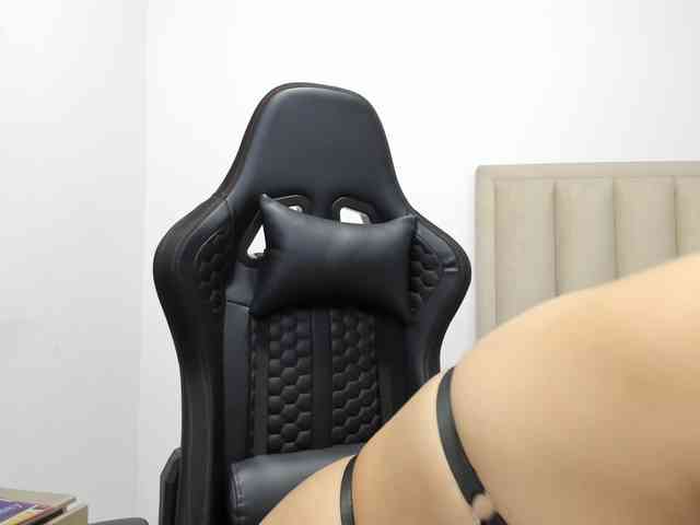 ChloeMiller69 webcam
